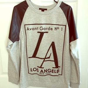 LA crewneck sweatshirt - leather shoulders